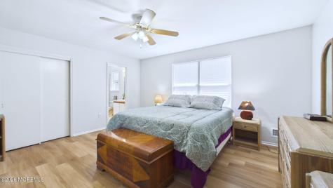 9 Netty Street Howell NJ 07731