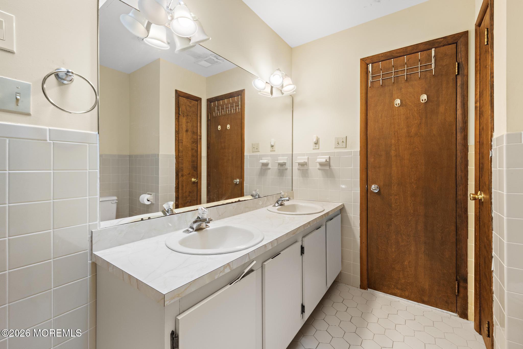 206 Easy Street Mantoloking NJ 08738