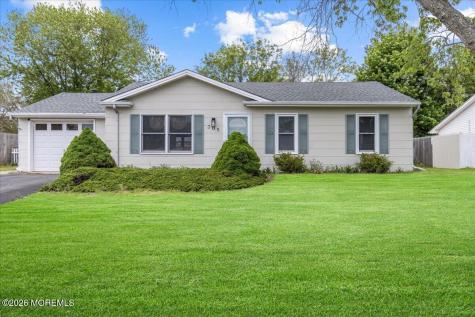 305 6th Street Waretown NJ 08758