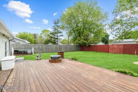 305 6th Street Waretown NJ 08758