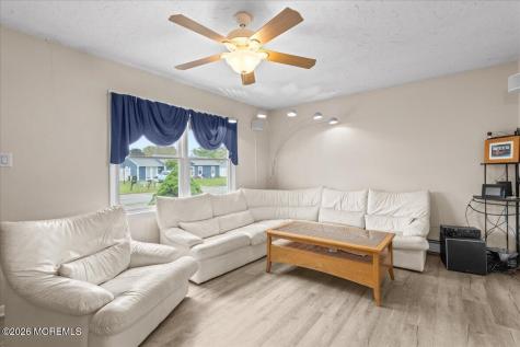 305 6th Street Waretown NJ 08758