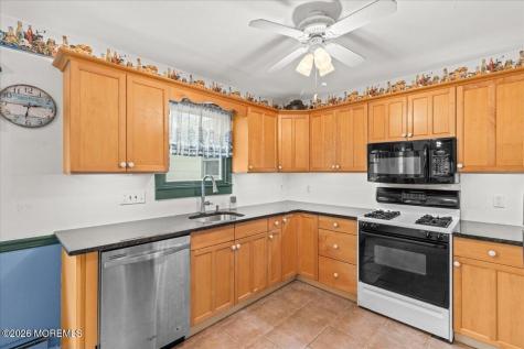 305 6th Street Waretown NJ 08758