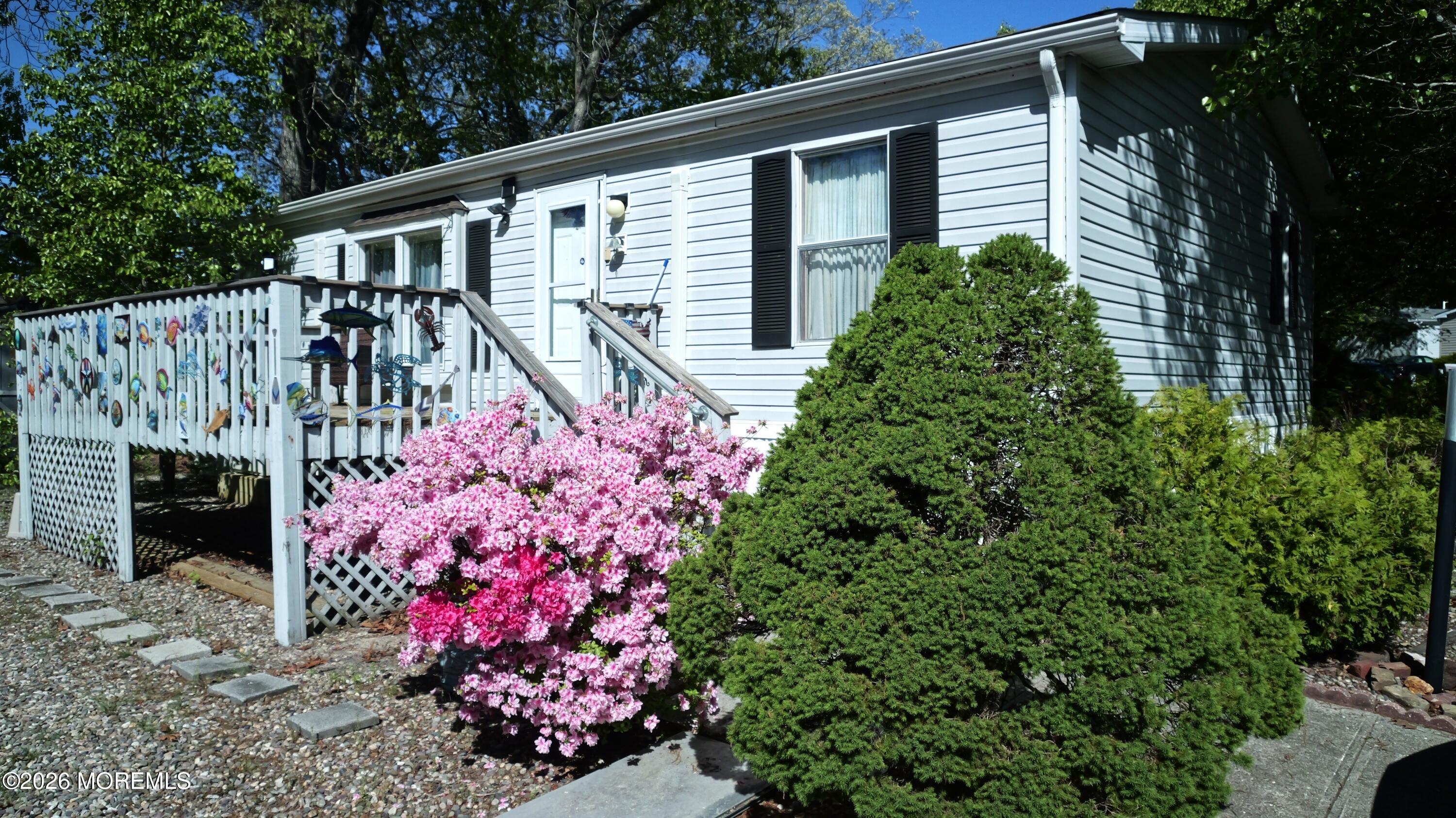 15 Oak Tree Lane Manahawkin NJ 08050