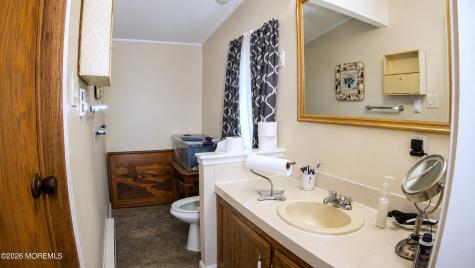 15 Oak Tree Lane Manahawkin NJ 08050
