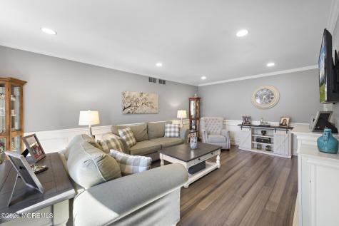 19 Heathwood Avenue Jackson NJ 08527
