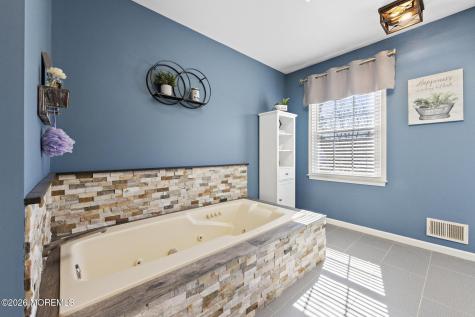 19 Heathwood Avenue Jackson NJ 08527