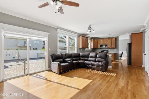 817 Locust Road Beachwood NJ 08722