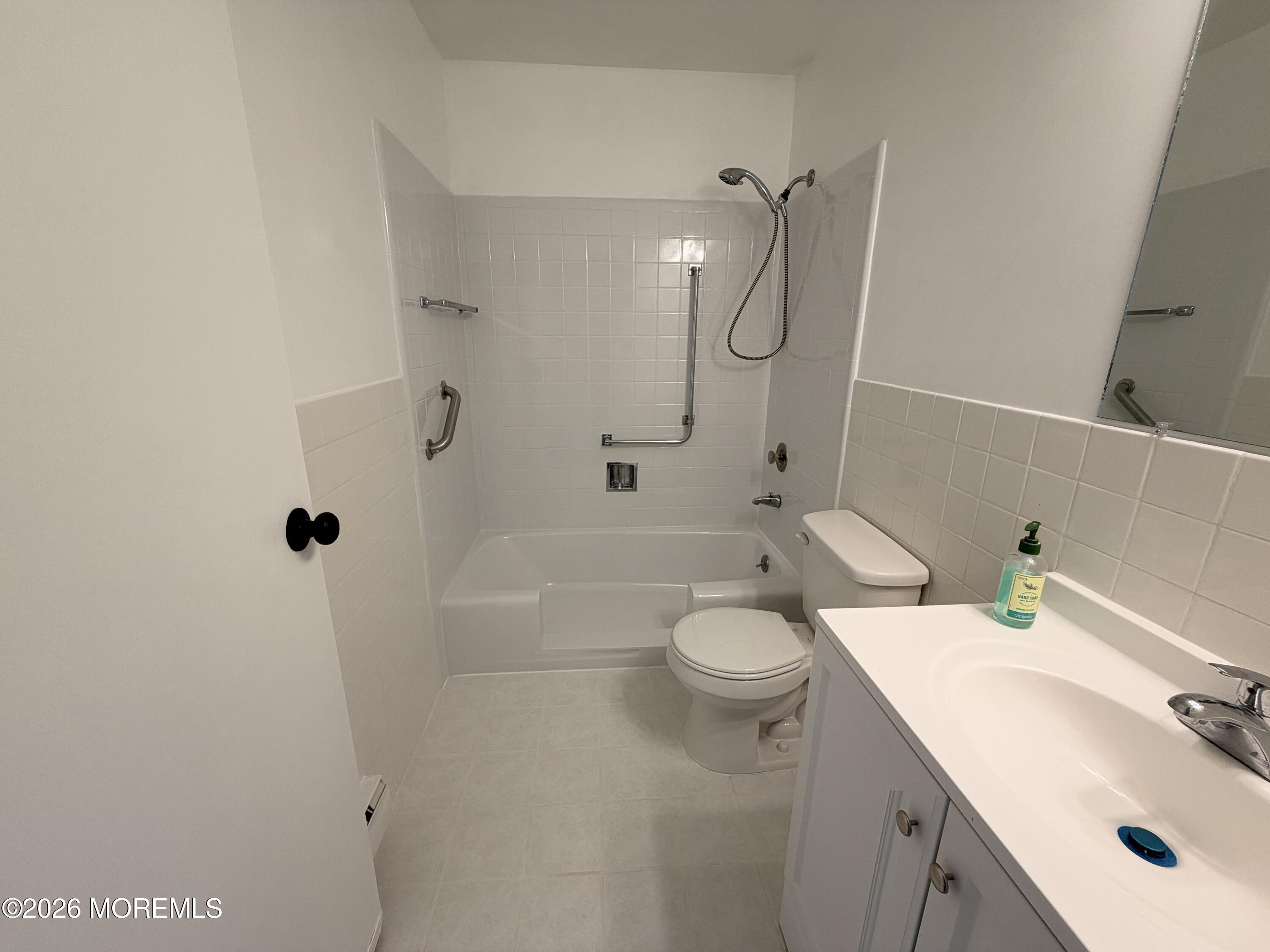 670A New Castle Court Lakewood NJ 08701