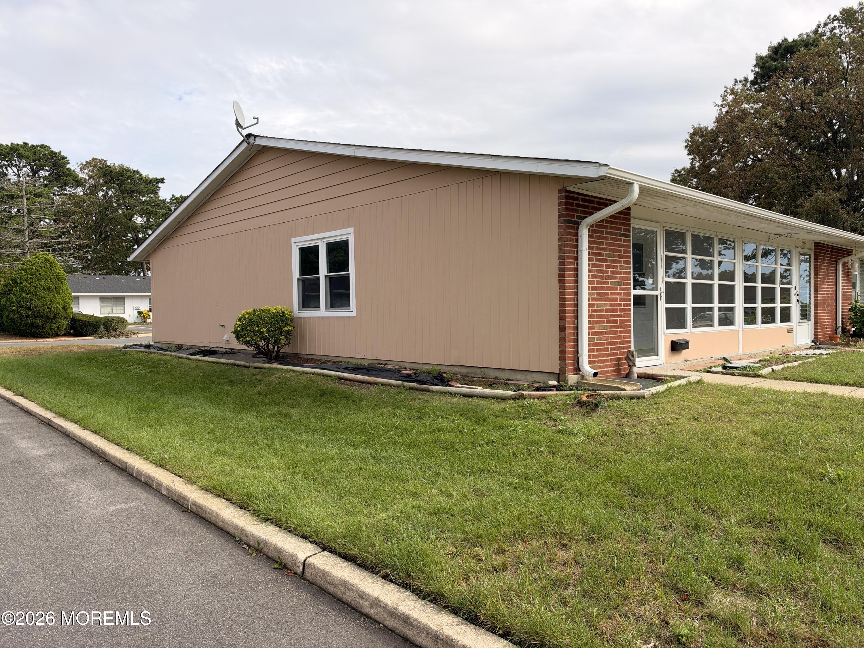 670A New Castle Court Lakewood NJ 08701