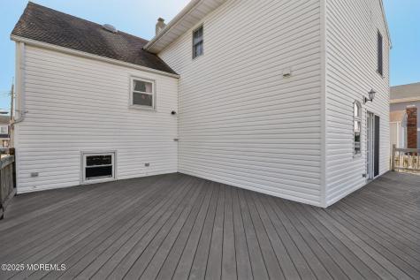 902 Claridge Drive Spring Lake Heights NJ 07762