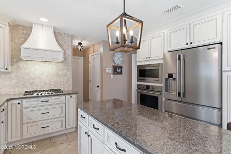 23 Paulette Lane Howell NJ 07731