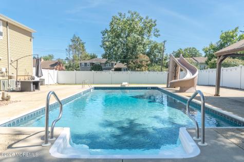 31 Kim Lane Toms River NJ 08755