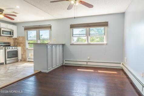 31 Kim Lane Toms River NJ 08755