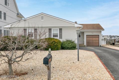 521 Bayview Drive Toms River NJ 08753