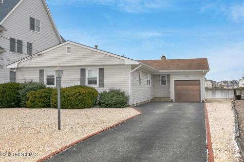 521 Bayview Drive Toms River NJ 08753
