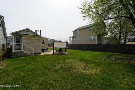 137 Maple Avenue Keansburg NJ 07734