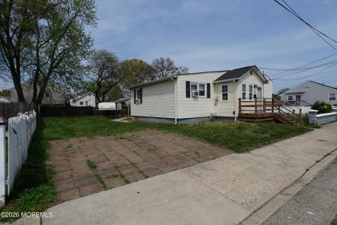137 Maple Avenue Keansburg NJ 07734