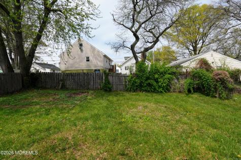 137 Maple Avenue Keansburg NJ 07734