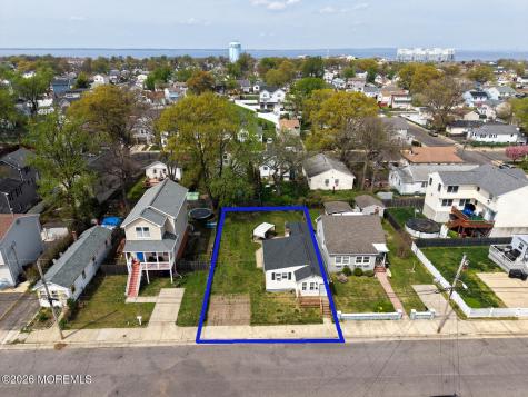 137 Maple Avenue Keansburg NJ 07734