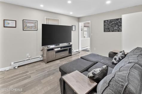 137 Maple Avenue Keansburg NJ 07734