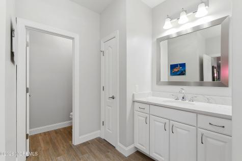 10 Cauthen Court Manalapan NJ 07726