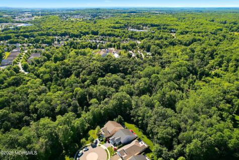 10 Cauthen Court Manalapan NJ 07726