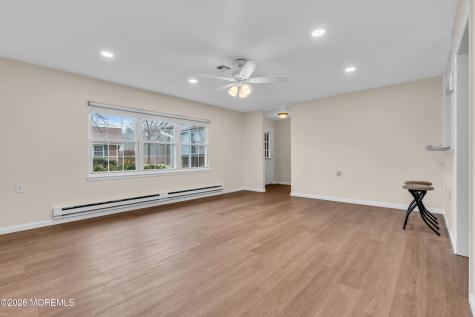 933B Thornhill Court Lakewood NJ 08701
