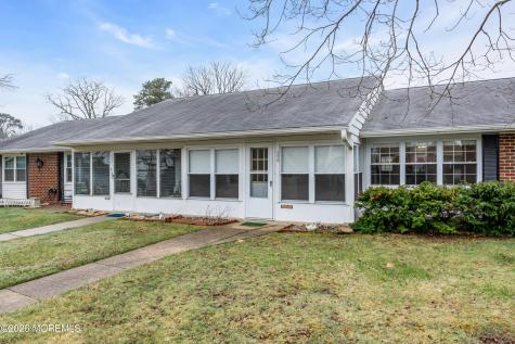 933B Thornhill Court Lakewood NJ 08701