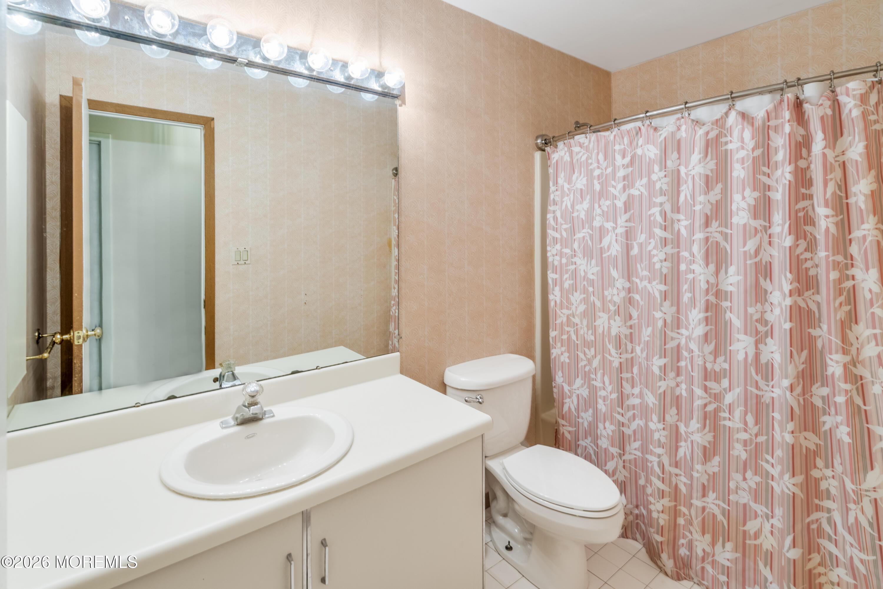4 Hickory Hill Road Jackson NJ 08527