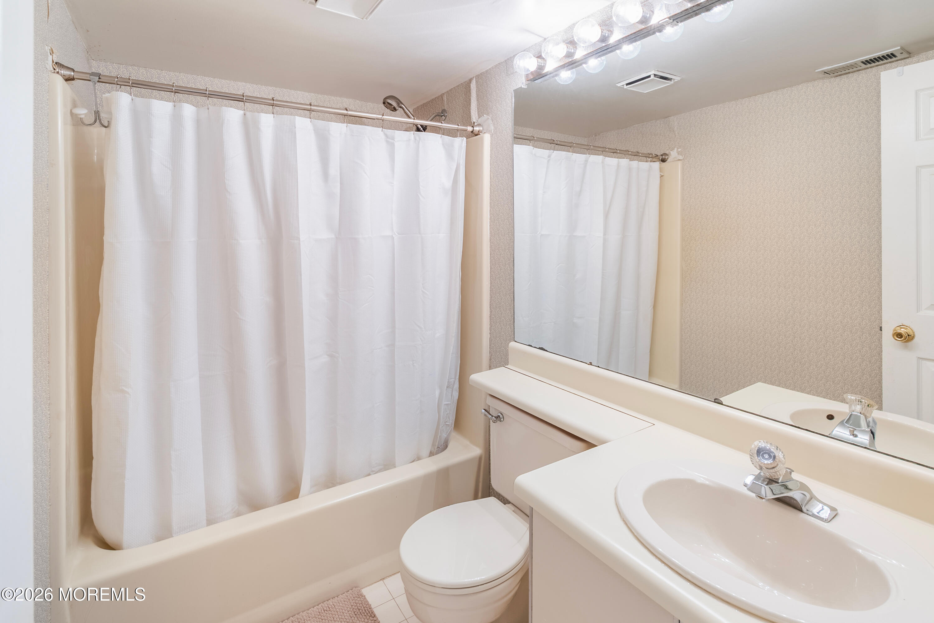 4 Hickory Hill Road Jackson NJ 08527
