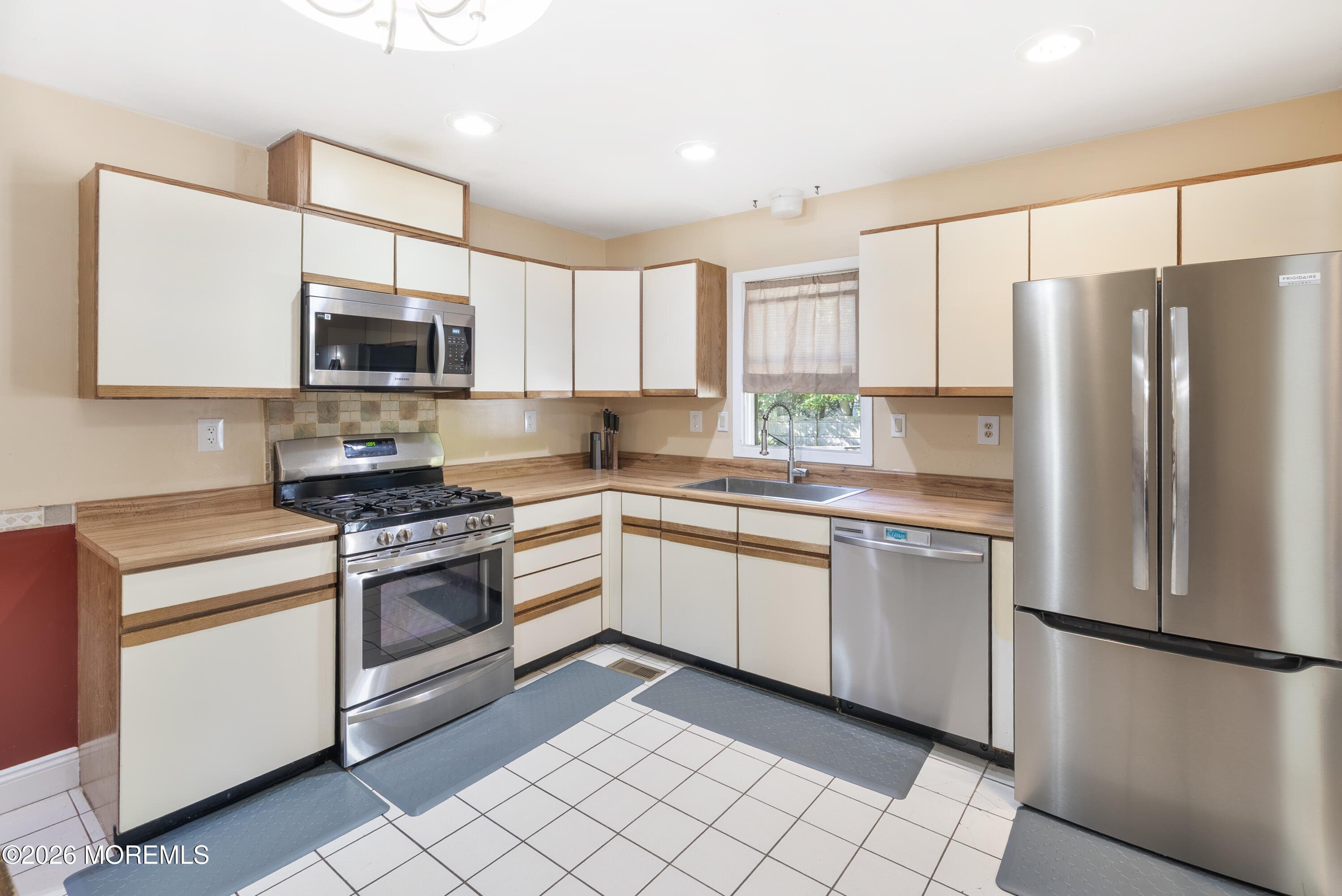 4 Hickory Hill Road Jackson NJ 08527