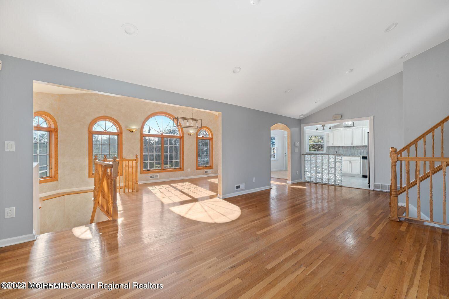 712 W Park Avenue Oakhurst NJ 07755