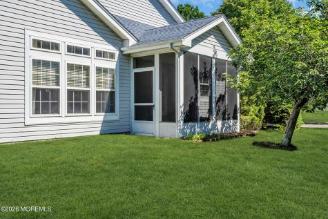12 Wharfside Way Bayville NJ 08721