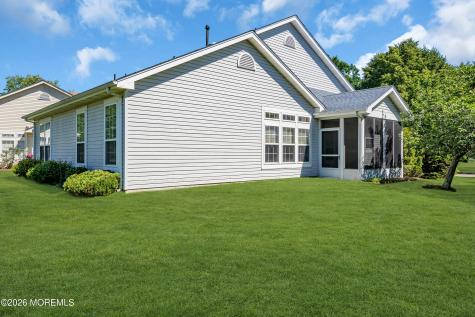12 Wharfside Way Bayville NJ 08721