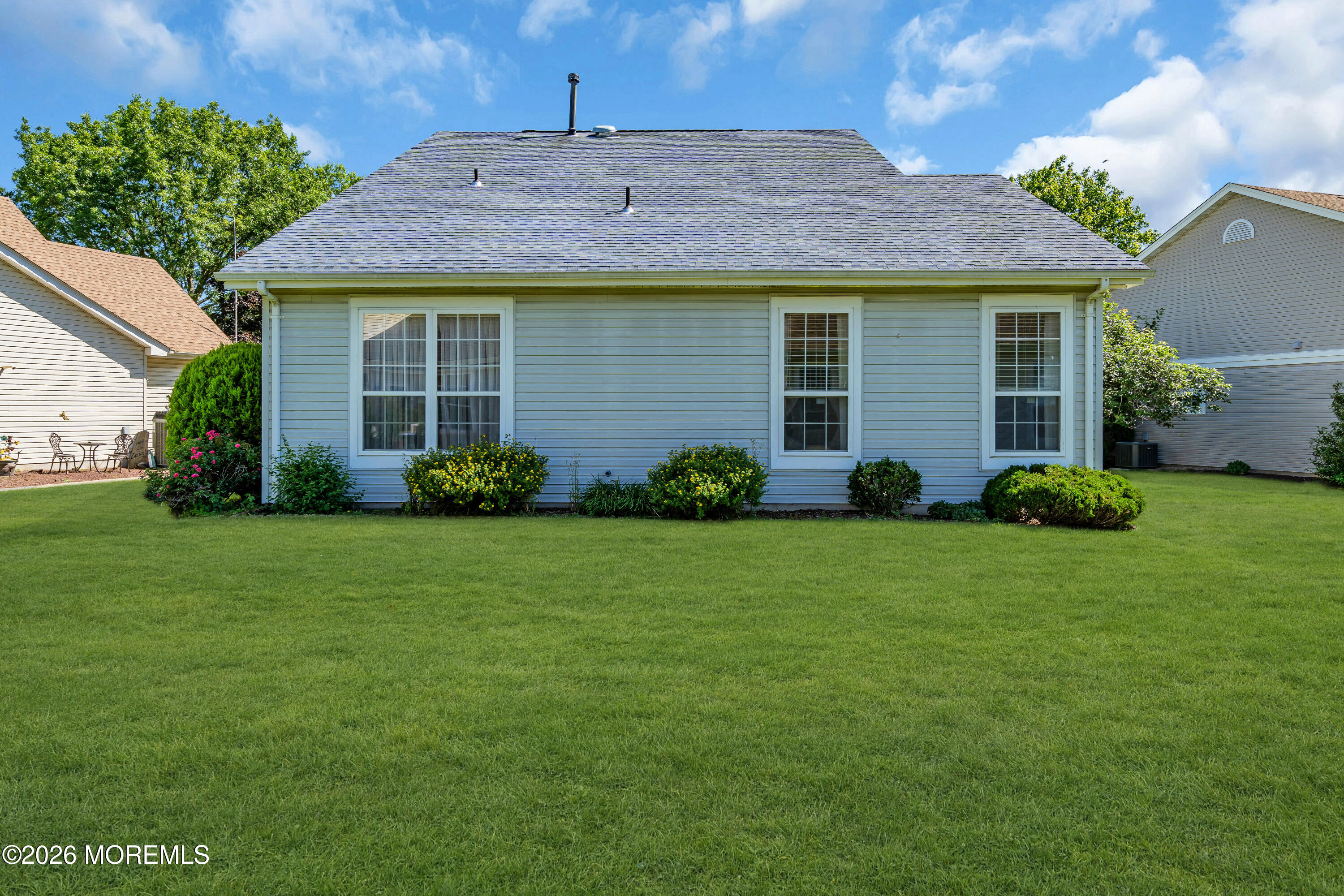 12 Wharfside Way Bayville NJ 08721