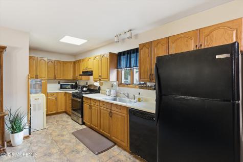 342 Colts Neck Road Farmingdale NJ 07727