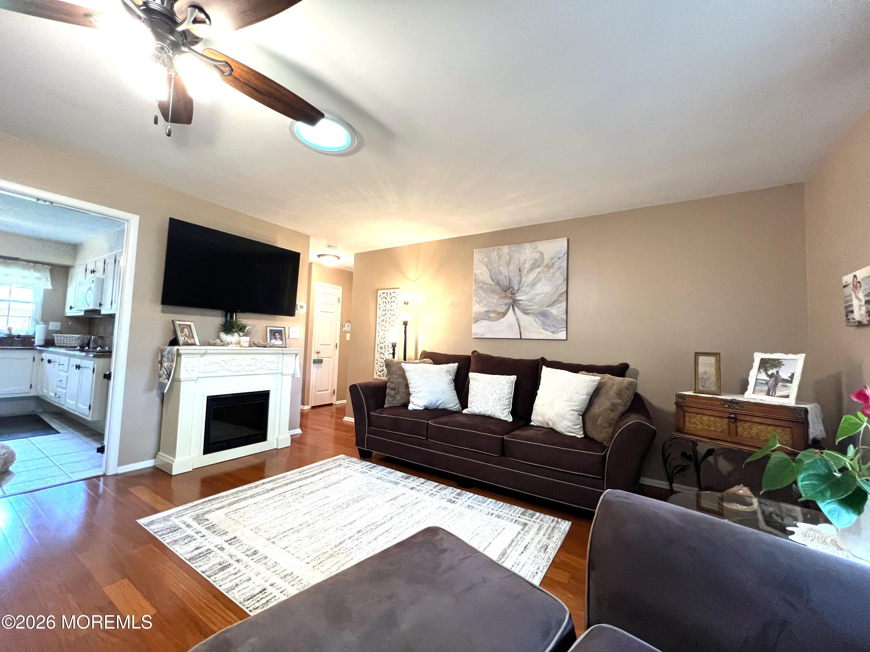 258 Jefferson Court Lakewood NJ 08701