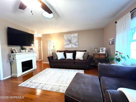 258 Jefferson Court Lakewood NJ 08701