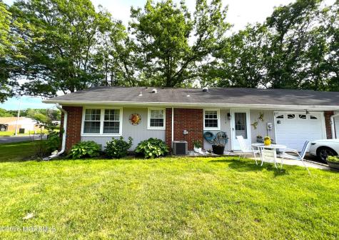 258 Jefferson Court Lakewood NJ 08701