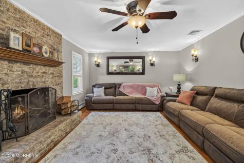 4 Catlett Court Manalapan NJ 07726