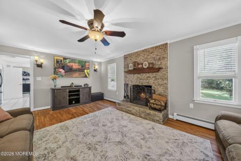 4 Catlett Court Manalapan NJ 07726
