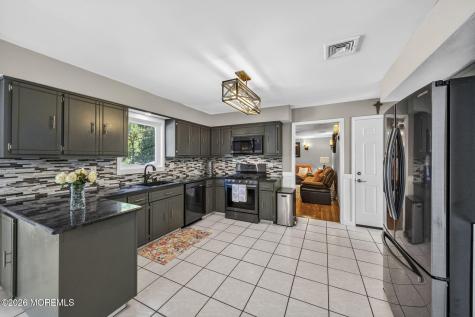 4 Catlett Court Manalapan NJ 07726