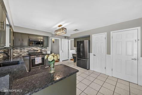 4 Catlett Court Manalapan NJ 07726