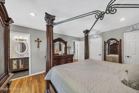 4 Catlett Court Manalapan NJ 07726