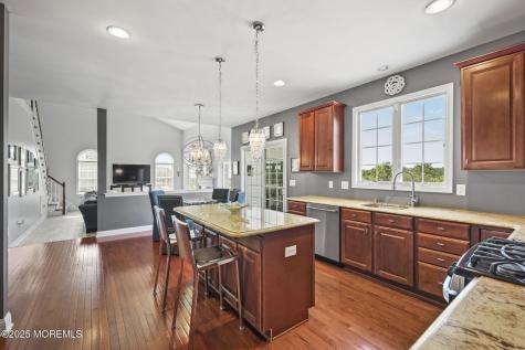 20 Courtney Court Freehold NJ 07728