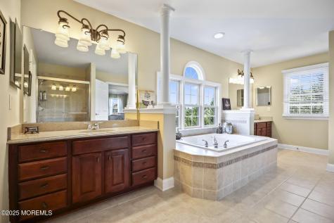 20 Courtney Court Freehold NJ 07728