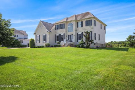 20 Courtney Court Freehold NJ 07728