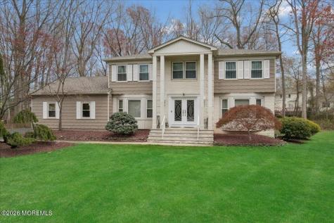5 Crown Court Manalapan NJ 07726