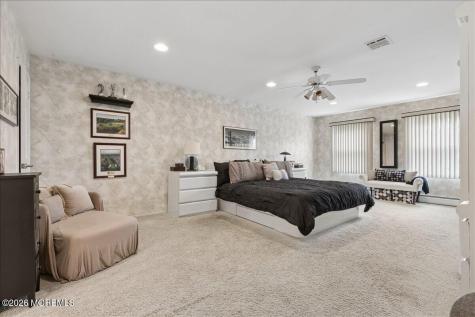 5 Crown Court Manalapan NJ 07726