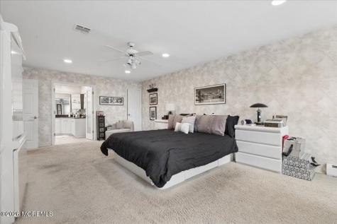 5 Crown Court Manalapan NJ 07726